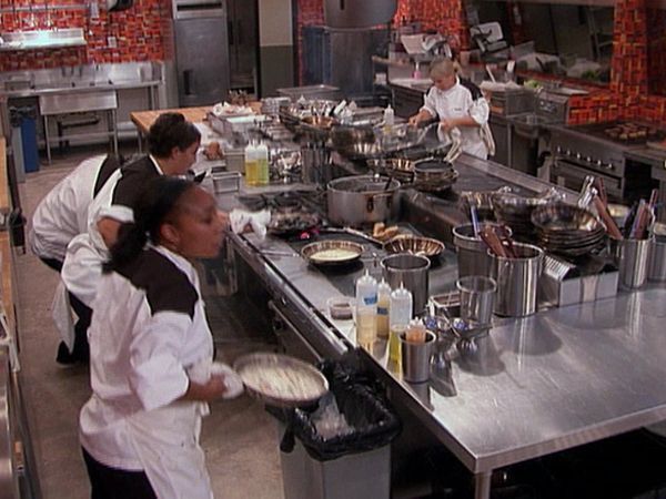 Hell's Kitchen - 5 Chefs Compete (Part Three)