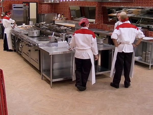 Hell's Kitchen - 15 Chefs Compete
