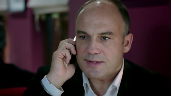Iffet (LAS) - Episodio 09