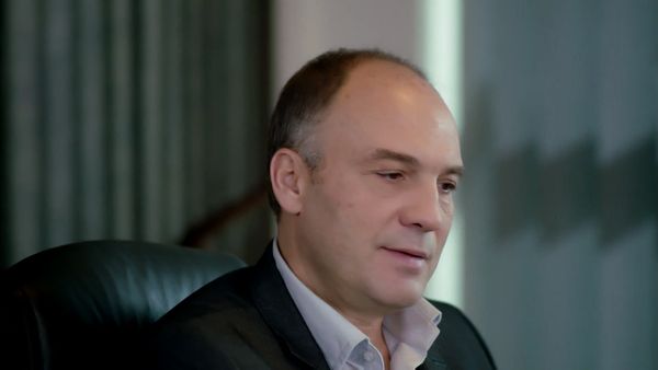 Iffet (LAS) - Episodio 15
