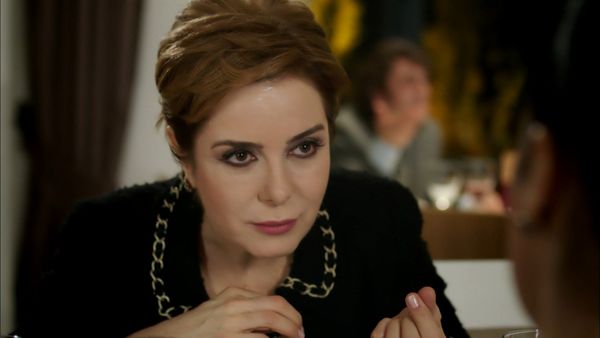 Iffet (LAS) - Episodio 24