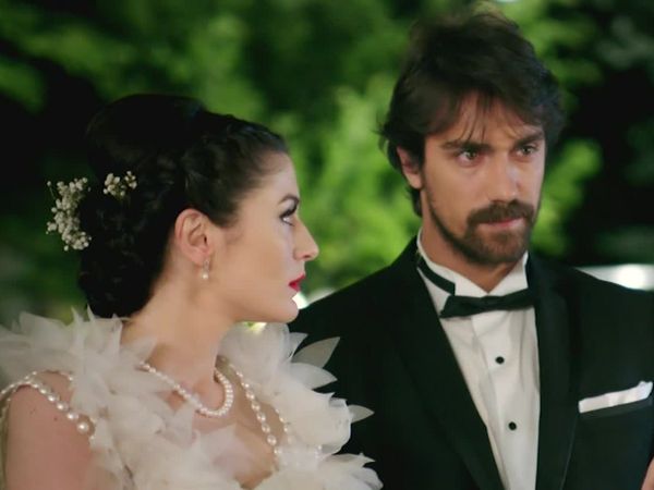 Iffet (LAS) - Episodio 35