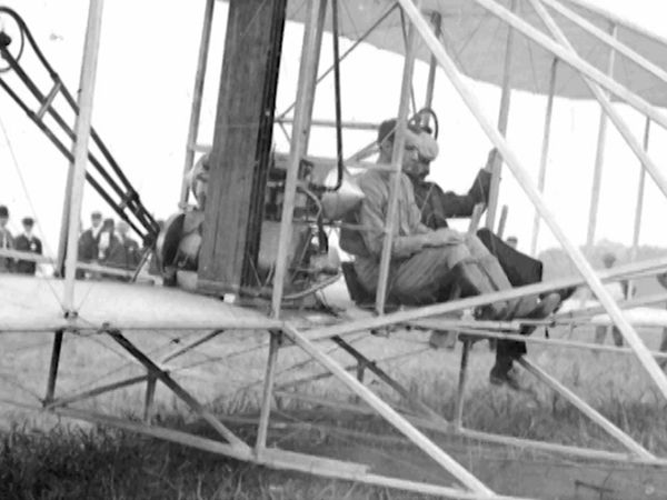 Warbirds Over The Trenches - Learning to Fly