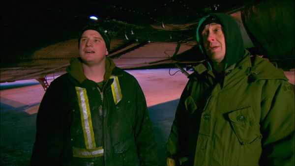 Ice Pilots NWT - Gear Lock