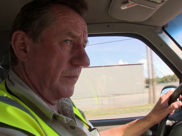 Ice Pilots NWT - Arnie Calls It