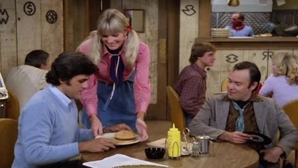 Laverne & Shirley - Do The Carmine