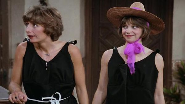 Laverne & Shirley - Not Quite South Of The Border