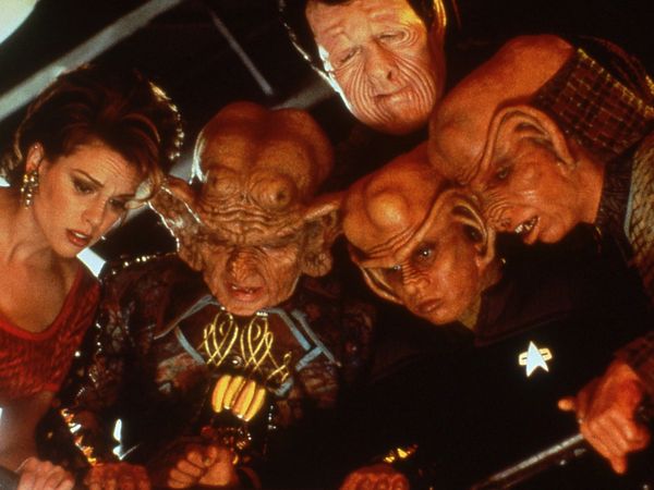 Star Trek: Deep Space Nine - Fortjeneste og blonder