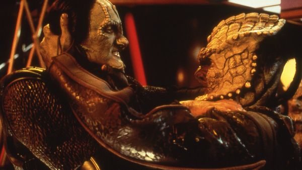 Star Trek: Deep Space Nine - Behind The Lines