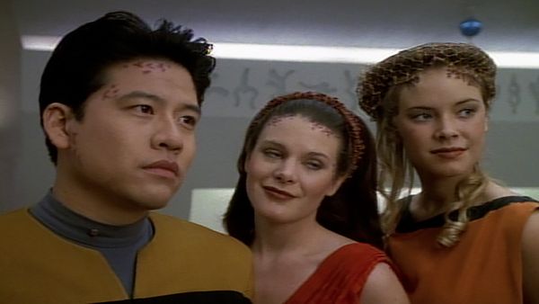 Star Trek: Voyager - Favorite Son