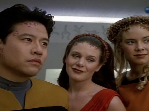 Star Trek: Voyager - Favorite Son