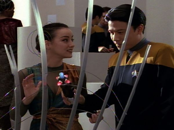 Star Trek: Voyager - Prime Factors