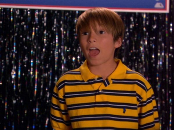 Zoey 101 - Cadena de favores