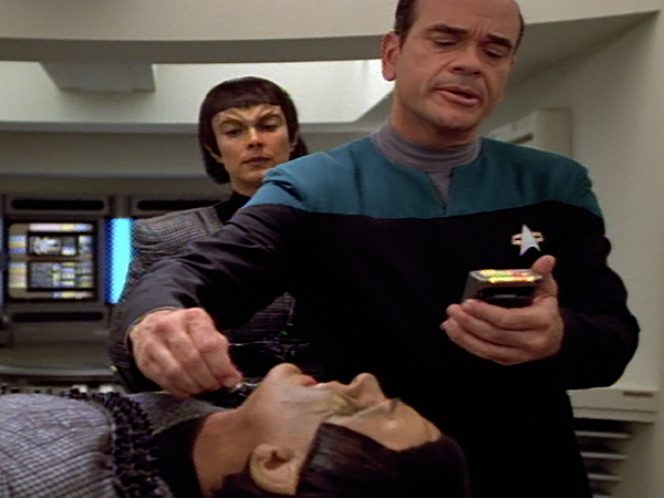 Star Trek: Voyager - Message In A Bottle