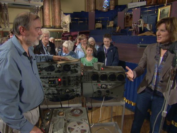 Antiques Roadshow UK - Leeds 2