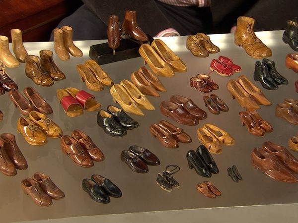 Antiques Roadshow UK - Chester