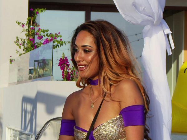 Ex On The Beach - Zahida Wages War