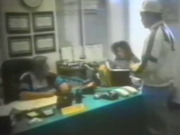 20th Century with Mike Wallace - Cons, Scams & Swindles
