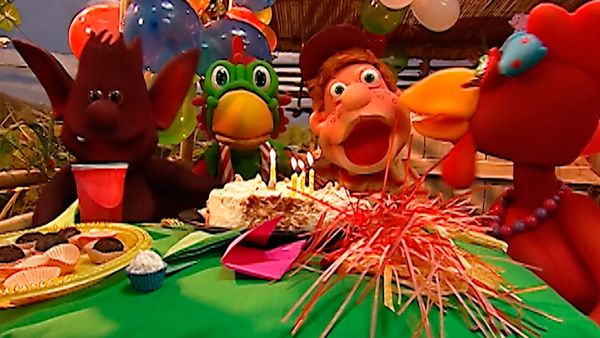 Cocoricó - Bolo de aniversário - Bruxa