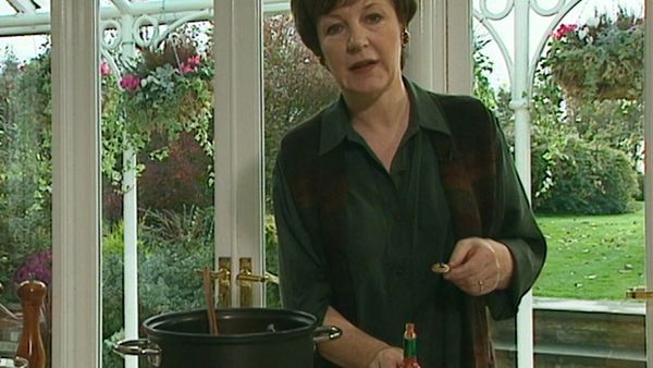Delia Smith's Winter Collection - Warm Soups and Hot Suppers