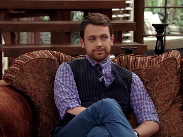 Anger Management - Charlie Gets Romantic