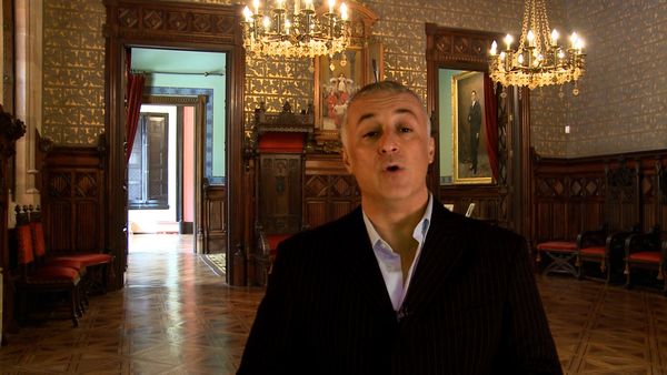 Borbón, la Maldición de un Apellido - Fernando VI Y Carlos  IV: de locura y deisidia