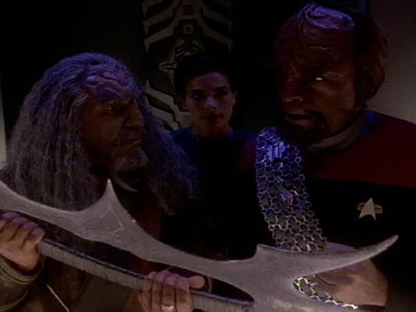 Star Trek: Deep Space Nine - The Sword Of Kahless