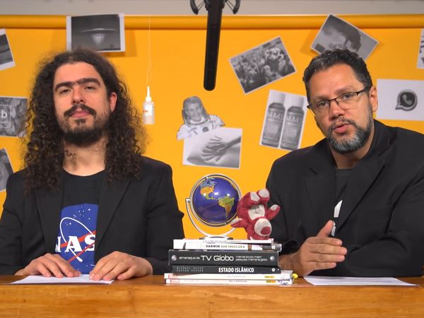 Fake In Nois - Travesseiro da Nasa