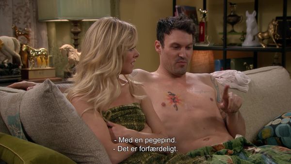 Anger Management - Charlie tilbringer en nat med Lacey