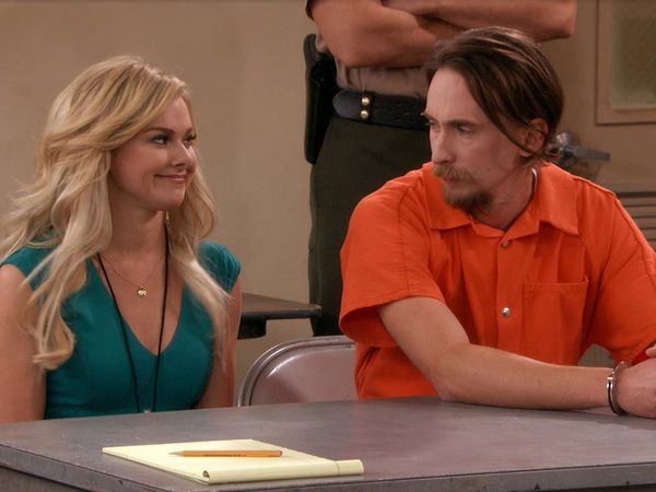 Anger Management - Charlie Sets Jordan Up With a Serial Killer