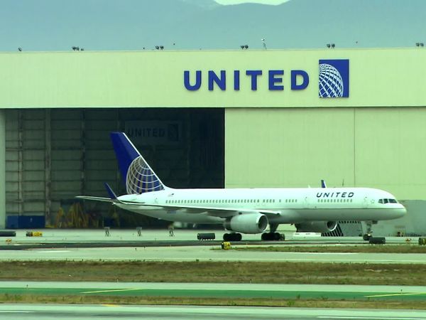 The Travel Detective - Decline & Fall of Air Service to U.S. Cities