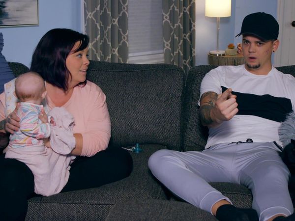 Teen Mom: Girls' Night In - BATHROOM!