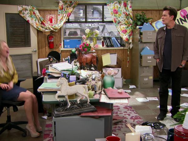 Anger Management - Charlie & The 100th Episode