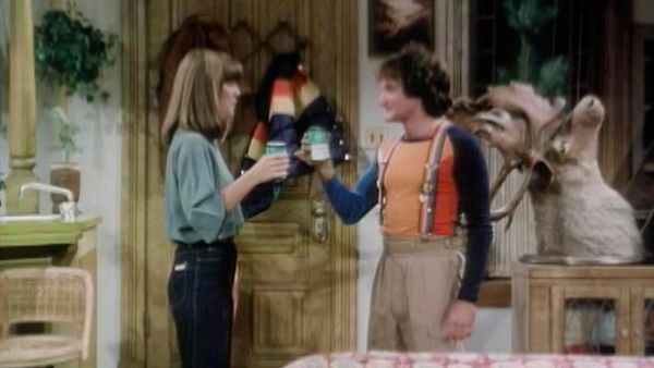 Mork & Mindy - Mork Moves In