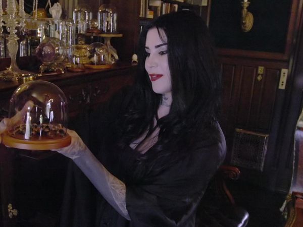 MTV Cribs International - Kat Von D & Symone