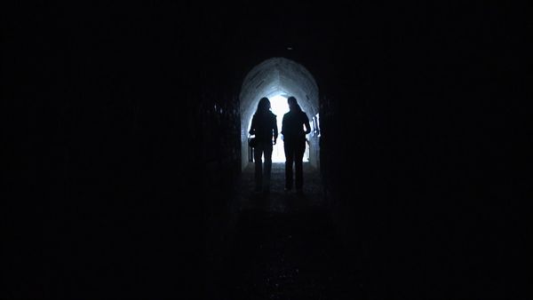 Great British Ghosts - The Hellfire Caves and the Ostrich Inn
