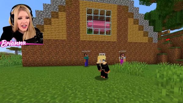 Brianna Playz - I Found Girl1234's Secret Minecraft House! / I Spent 24 Hours in SSUNDEE's Minecraft House!