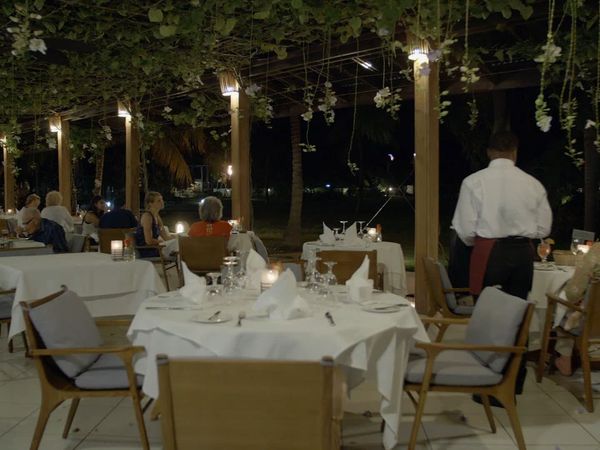 Viajes de lujo - Amboise (Valle del Loira en Francia) y Granada (Caribe)