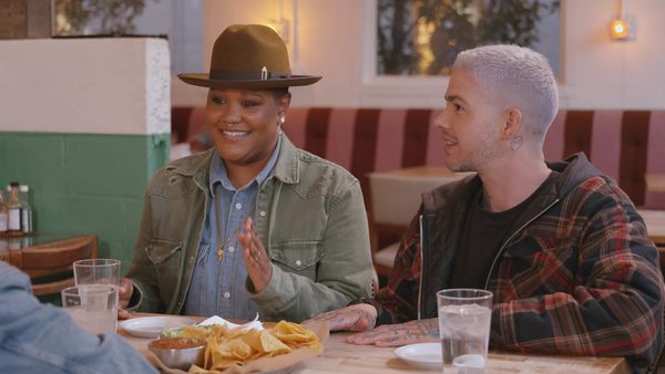 Help! I'm in a Secret Relationship! - Ed & Lynn