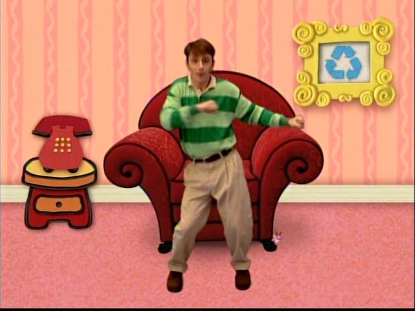 Blue's Clues - What Does Blue Want To Make Out of Recycled Things?