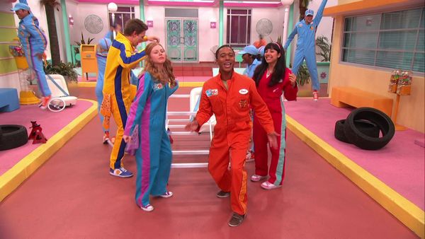 The Fresh Beat Band - Honk Honk
