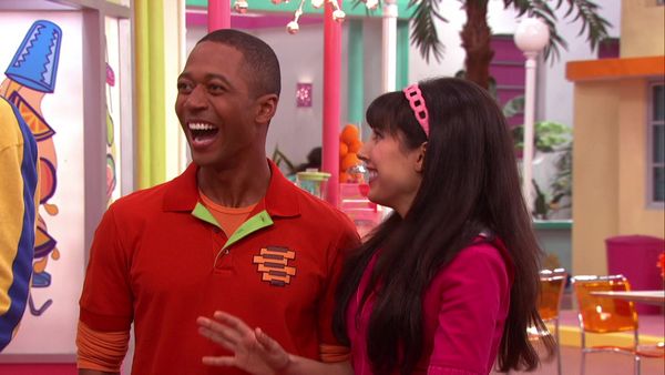 The Fresh Beat Band - Giant Pizza