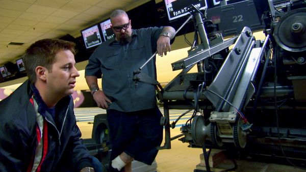 Auction Hunters - Bowling Pin Payday
