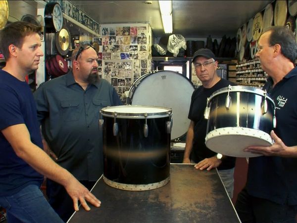 Auction Hunters - Drumming Up Cash