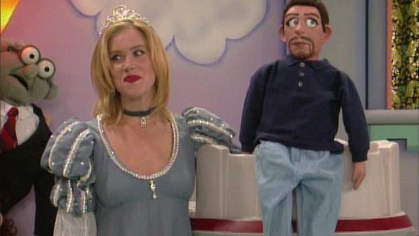 Married... With Children - A Babe In Toyland
