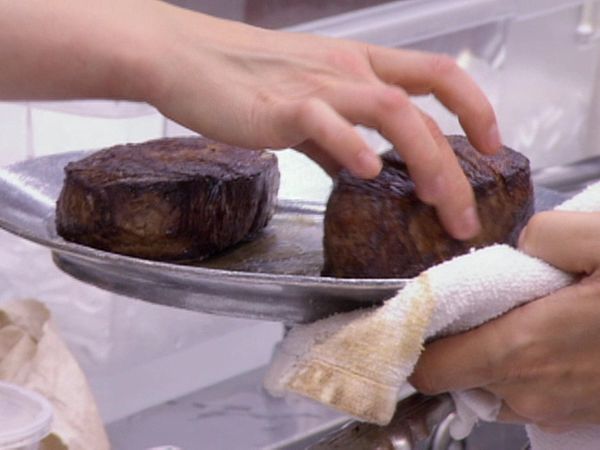 Hell's Kitchen - 2 Chefs Compete (Part One)