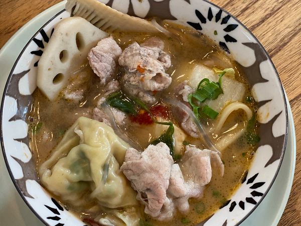 Simply Ming - Tsai Family Hot Pot with Mom and Dad