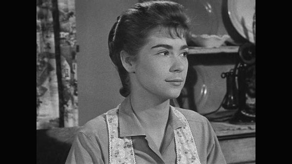 The Real McCoys - Kate Comes Home