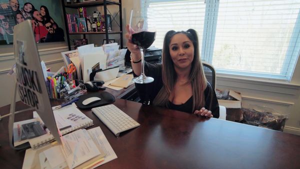 MTV Cribs BR - Tia Mowry, Snooki, Ryan Lochte