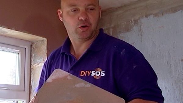DIY SOS - Three Rooms for Three Daughters
